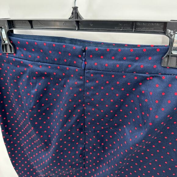J. CREW NWT 37532 The Pencil Skirt in Navy Polka Dot // 4 - Picture 3 of 6